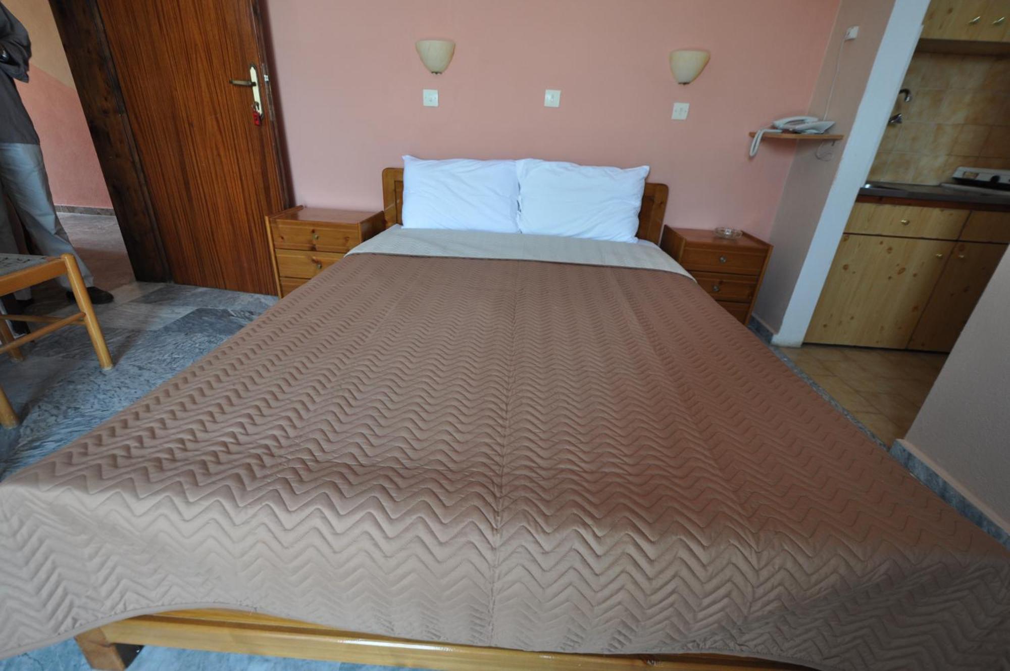 Pension Assos Коинира Экстерьер фото